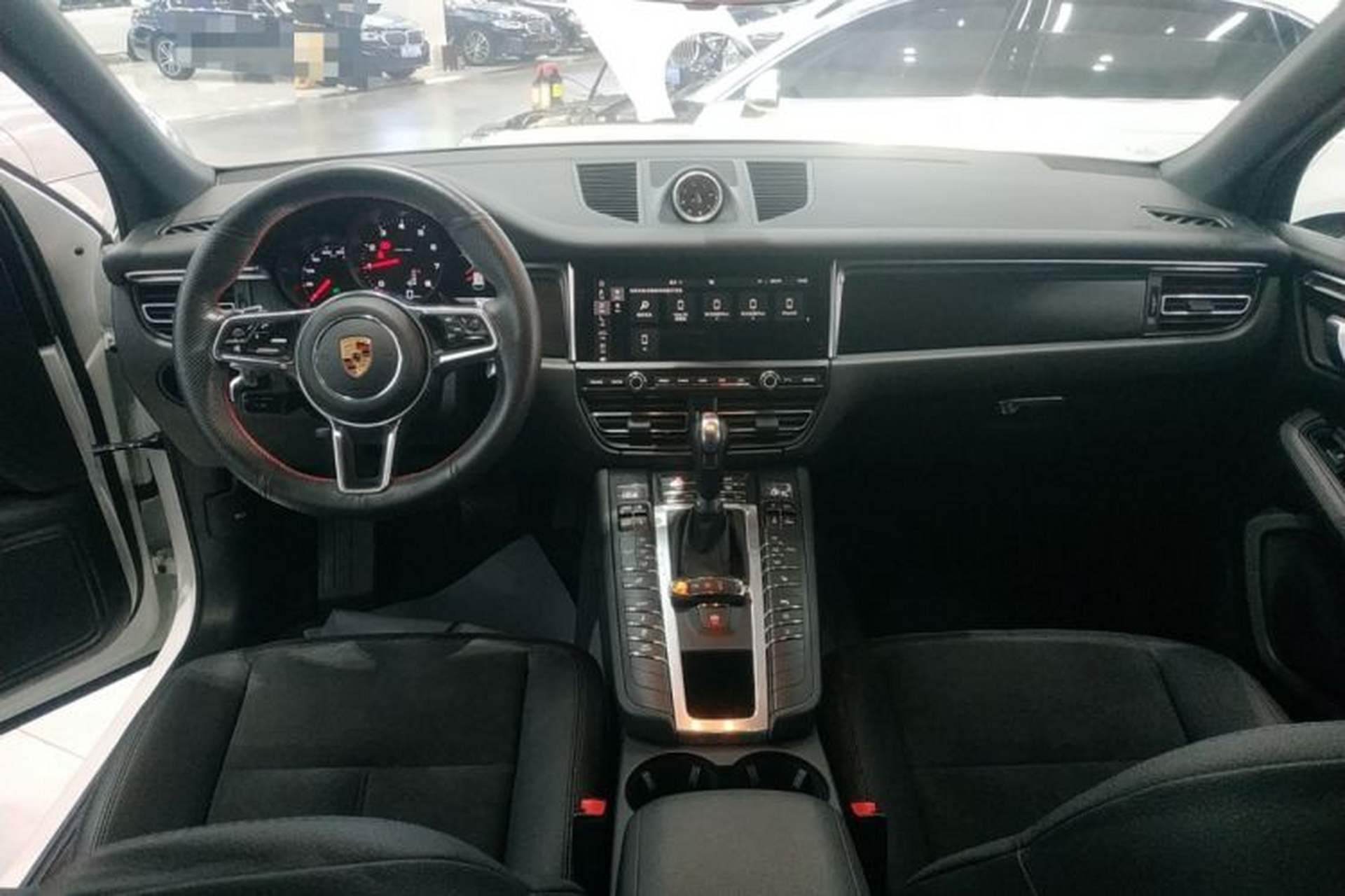 Used Porsche Macan 2018 Macan 2.0T Center Console