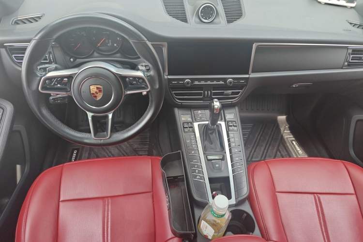 Used Porsche Macan 2018 Macan 2.0T Center Console
