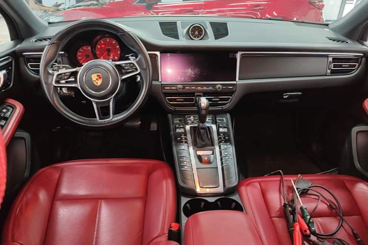 Used Porsche Macan 2018 Macan 2.0T Center Console