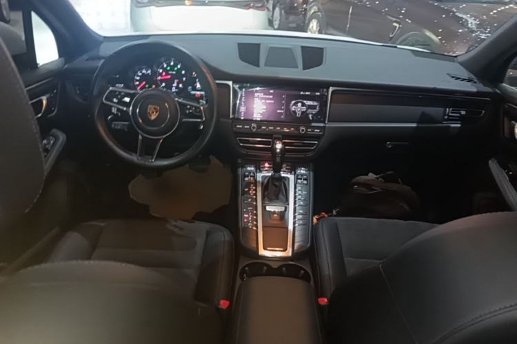 Used Porsche Macan 2018 Macan 2.0T Center Console