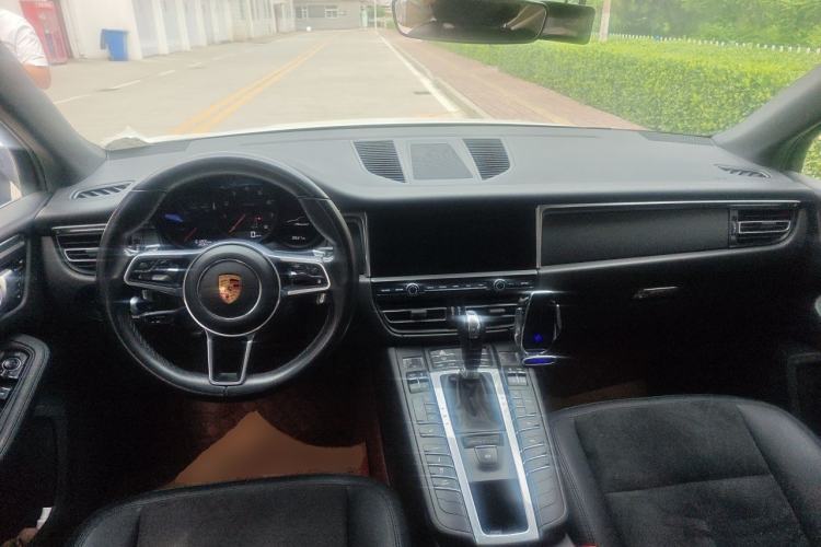 Used Porsche Macan 2018 Macan 2.0T Center Console