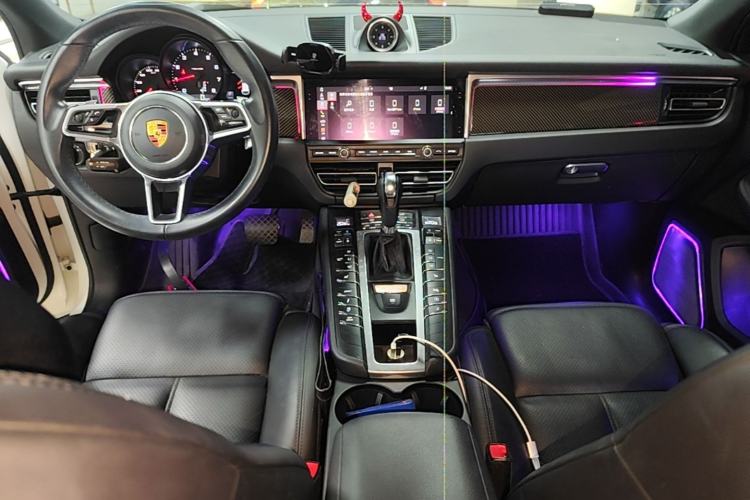 Used Porsche Macan 2018 Macan 2.0T Center Console