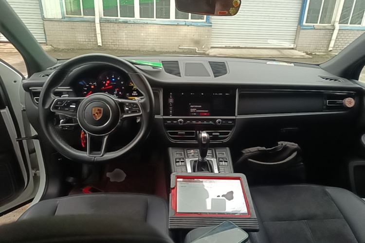 Used Porsche Macan 2018 Macan 2.0T Center Console