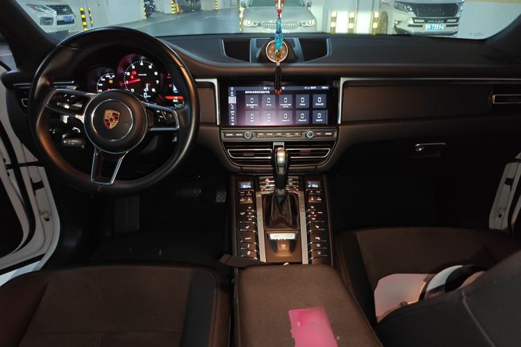 Used Porsche Macan 2018 Macan 2.0T Center Console