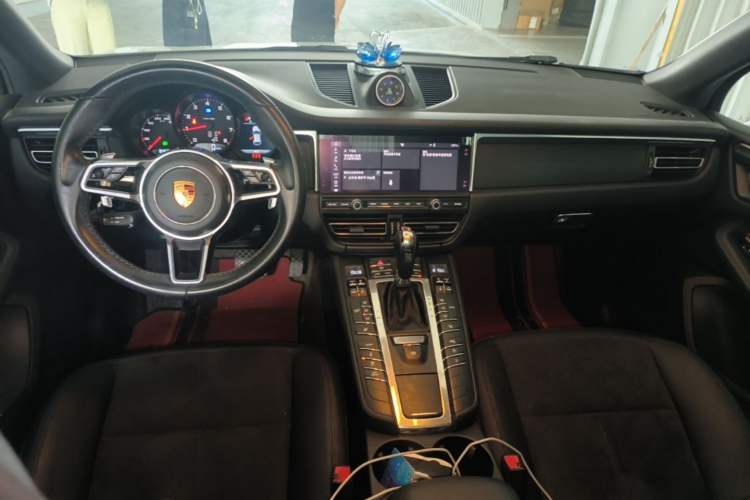 Used Porsche Macan 2018 Macan 2.0T Center Console