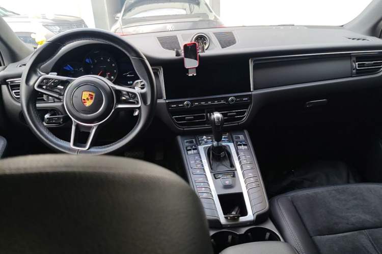 Used Porsche Macan 2018 Macan 2.0T Center Console