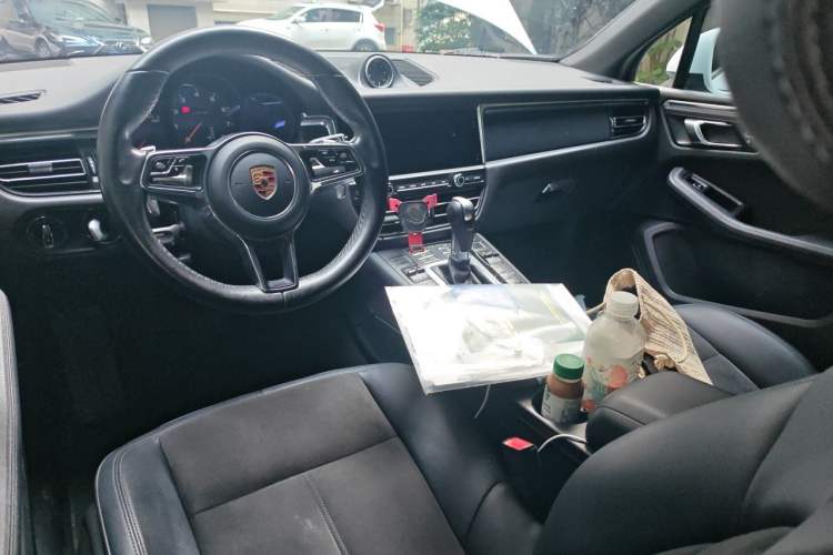 Used Porsche Macan 2018 Macan 2.0T Center Console