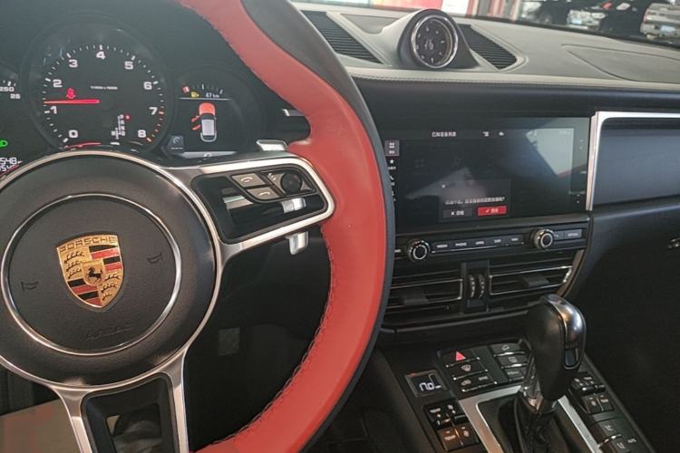 Used Porsche Macan 2018 Macan 2.0T Center Console
