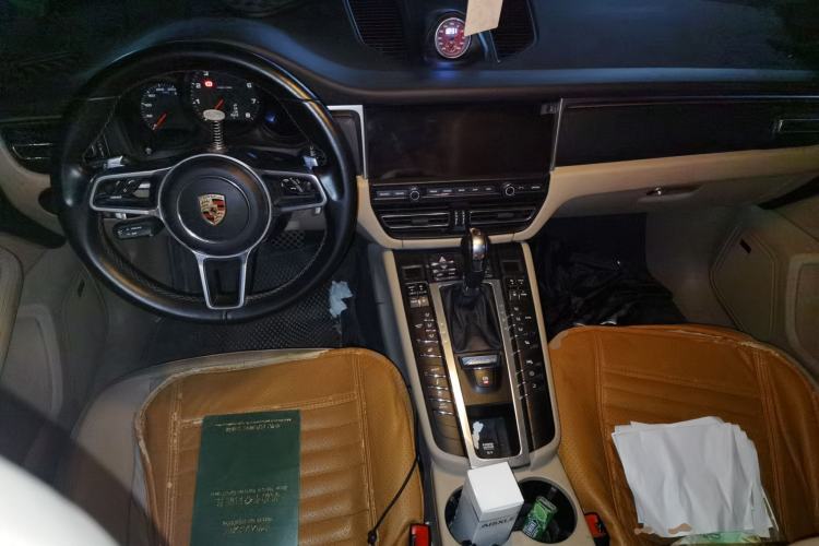 Used Porsche Macan 2018 Macan 2.0T Center Console