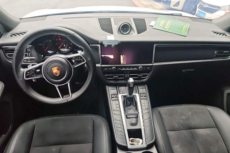 Used Porsche Macan 2018 Macan 2.0T Center Console