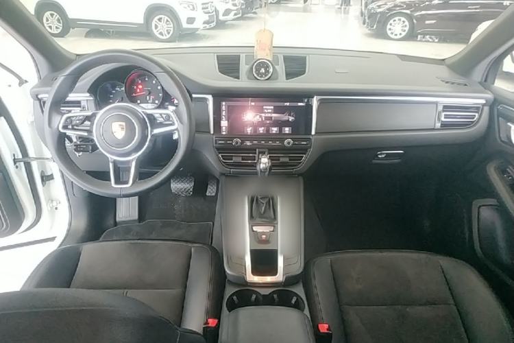 Used Porsche Macan 2018 Macan 2.0T Center Console