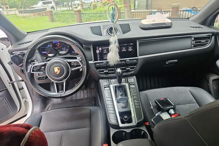Used Porsche Macan 2018 Macan 2.0T Center Console