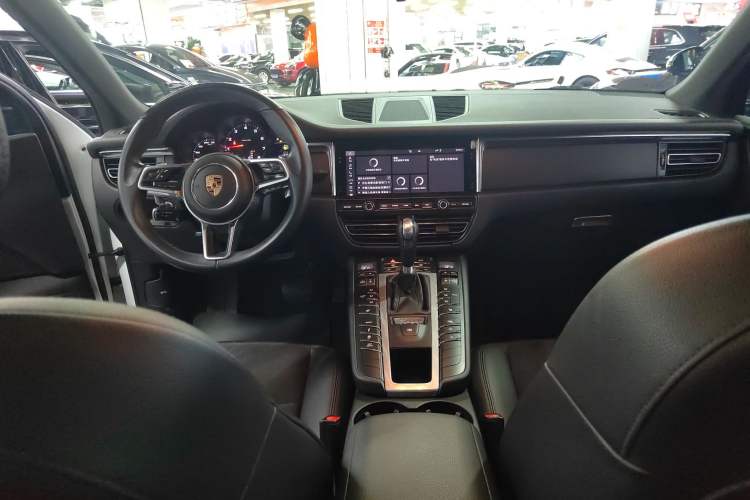 Used Porsche Macan 2018 Macan 2.0T Center Console