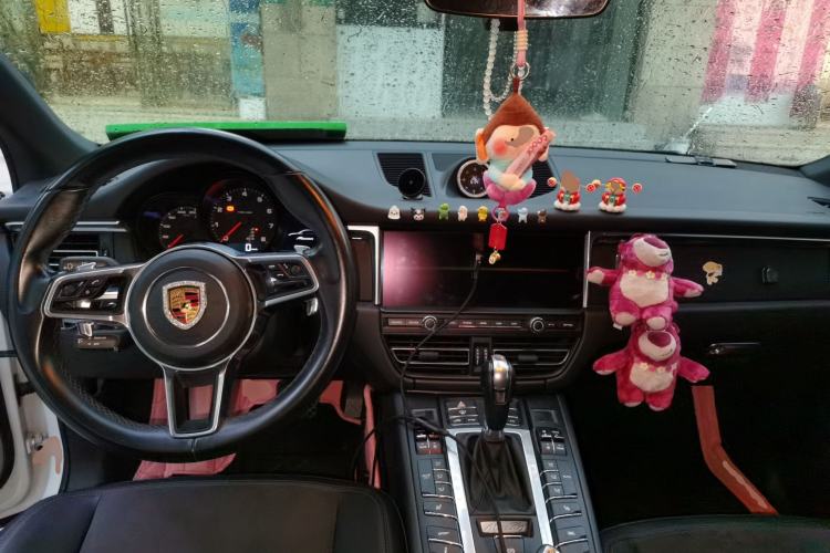 Used Porsche Macan 2018 Macan 2.0T Center Console