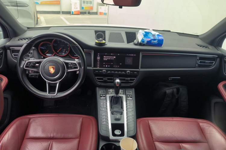 Used Porsche Macan 2018 Macan 2.0T Center Console