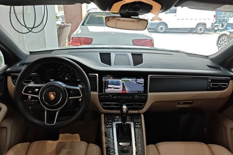 Used Porsche Macan 2018 Macan 2.0T Center Console