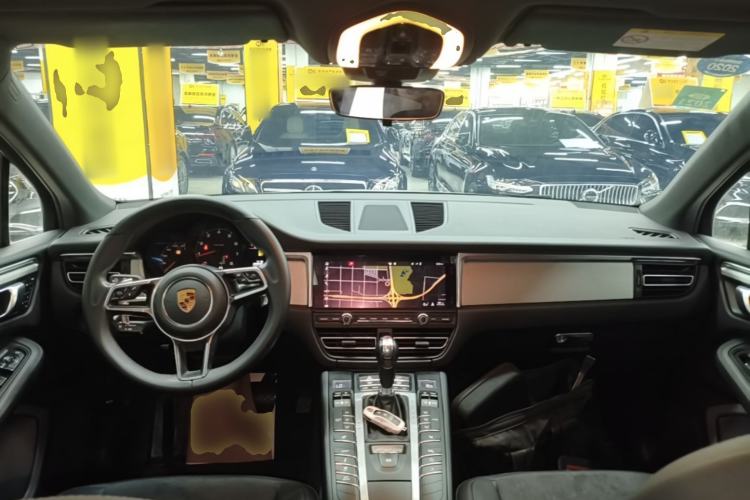 Used Porsche Macan 2018 Macan 2.0T Center Console