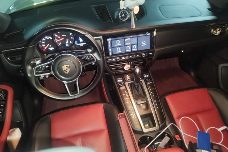 Used Porsche Macan 2018 Macan 2.0T Center Console