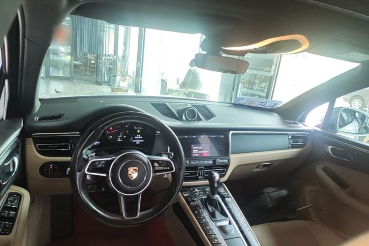 Used Porsche Macan 2018 Macan 2.0T Center Console