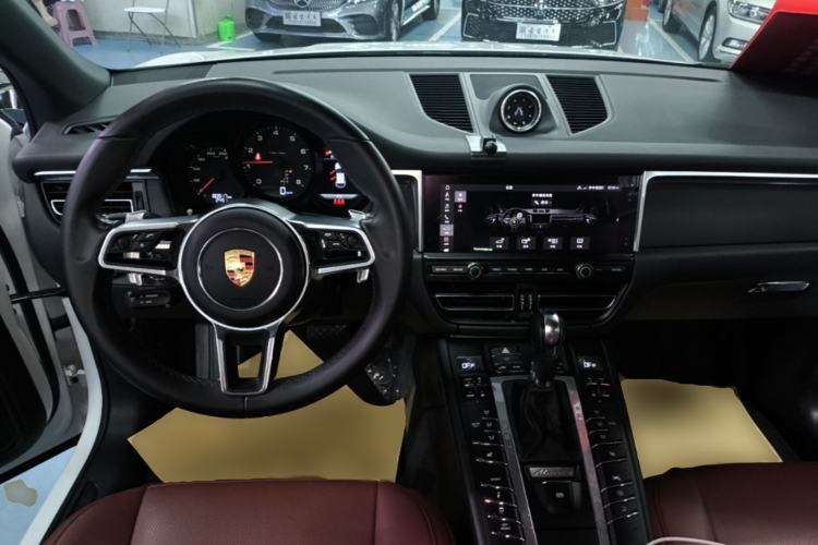 Used Porsche Macan 2018 Macan 2.0T Center Console