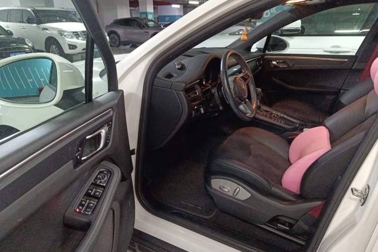 Used Porsche Macan 2018 Macan 2.0T Driver Seat