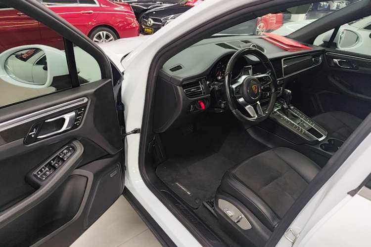 Used Porsche Macan 2018 Macan 2.0T Driver Seat