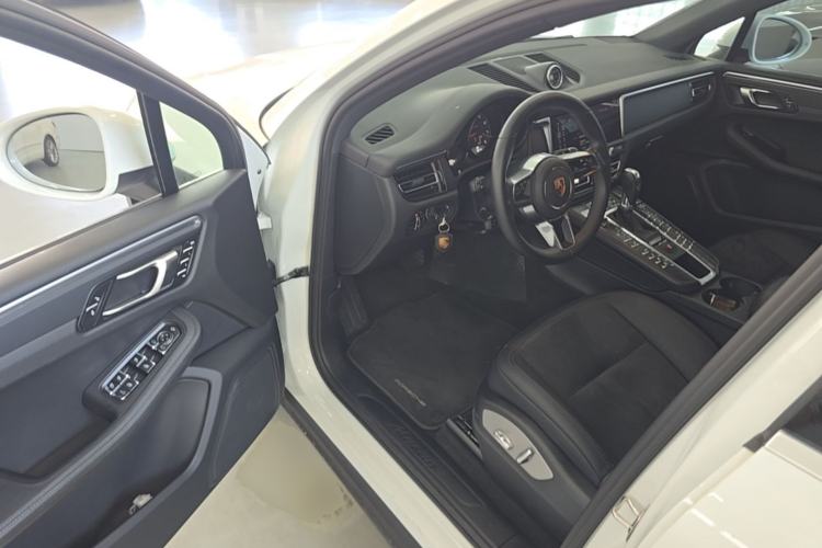 Used Porsche Macan 2018 Macan 2.0T Driver Seat