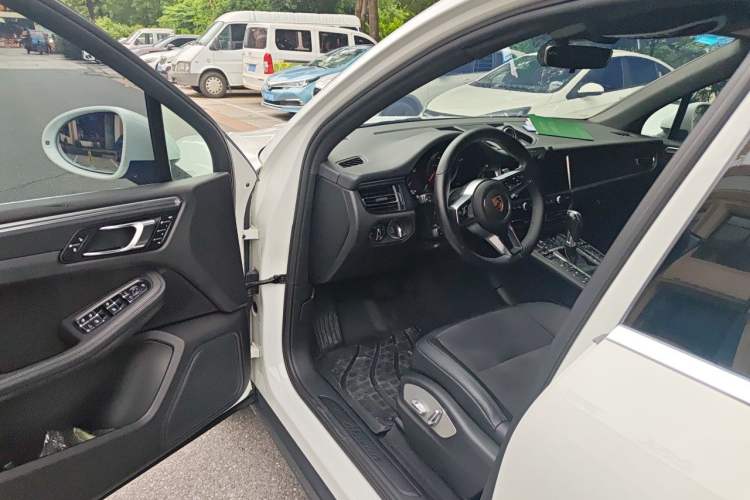 Used Porsche Macan 2018 Macan 2.0T Driver Seat