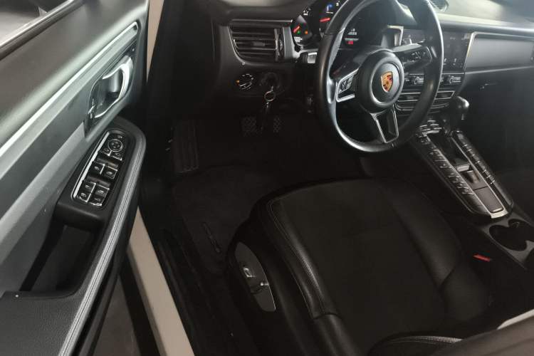 Used Porsche Macan 2018 Macan 2.0T Driver Seat