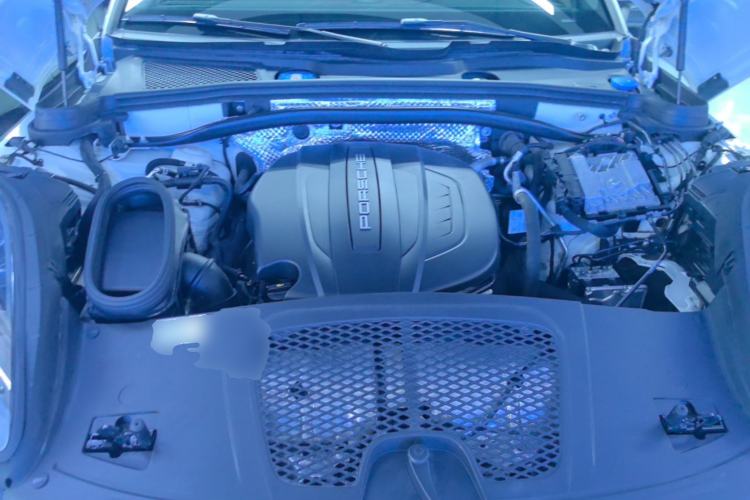 Used Porsche Macan 2018 Macan 2.0T Engine Bay
