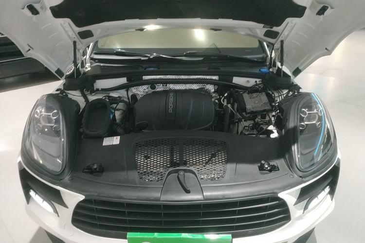 Used Porsche Macan 2018 Macan 2.0T Engine Bay