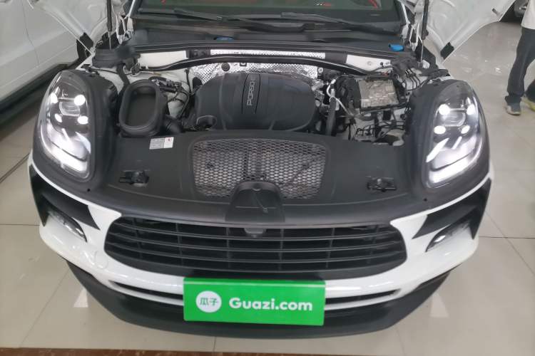 Used Porsche Macan 2018 Macan 2.0T Engine Bay