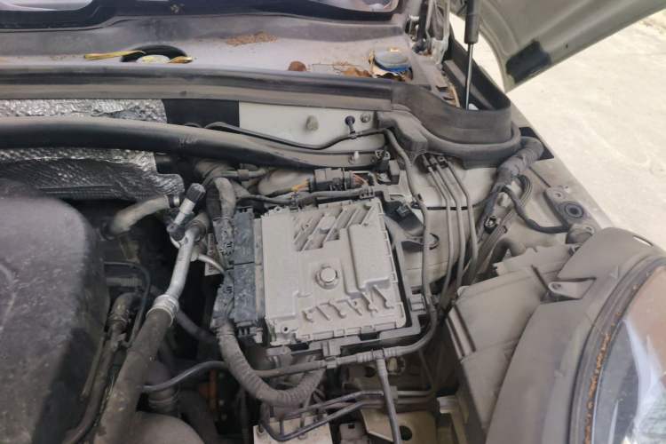 Used Porsche Macan 2018 Macan 2.0T Engine Bay Left