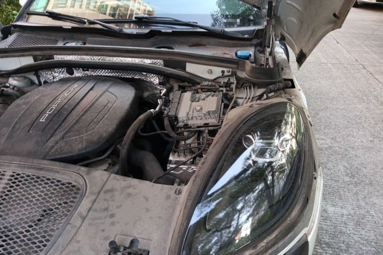 Used Porsche Macan 2018 Macan 2.0T Engine Bay Left
