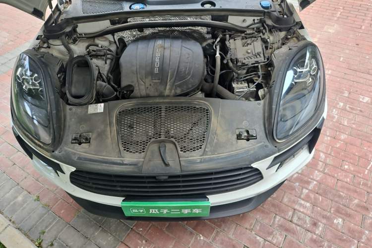 Used Porsche Macan 2018 Macan 2.0T Engine Bay
