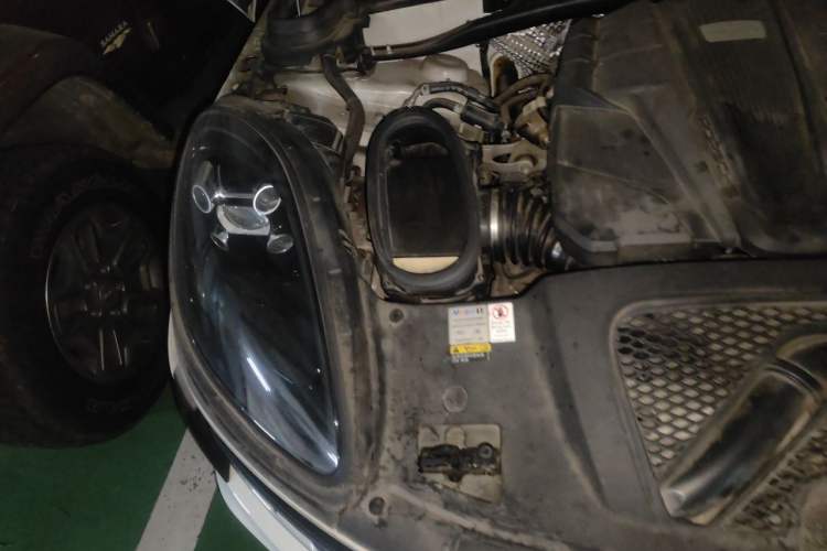 Used Porsche Macan 2018 Macan S 3.0T Engine Bay Right