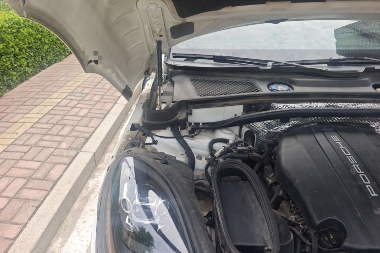 Used Porsche Macan 2018 Macan 2.0T Engine Bay Right
