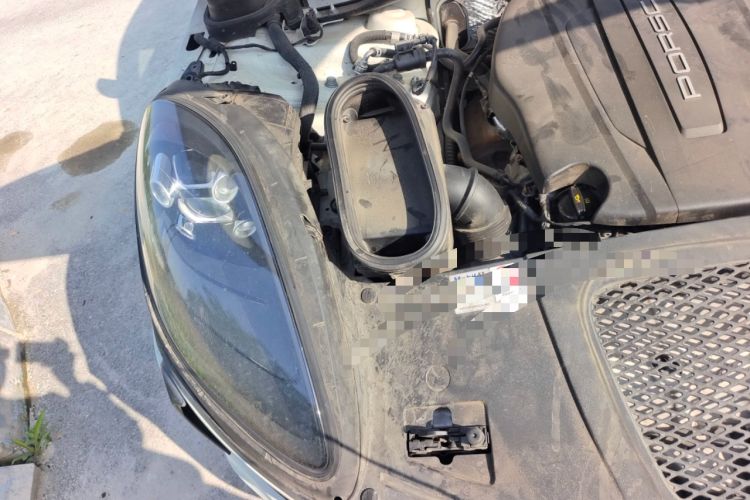 Used Porsche Macan 2018 Macan 2.0T Engine Bay Right