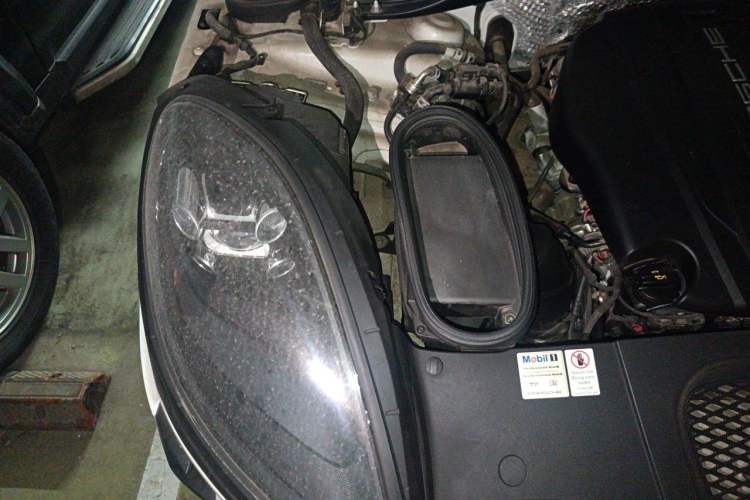 Used Porsche Macan 2018 Macan 2.0T Engine Bay Right