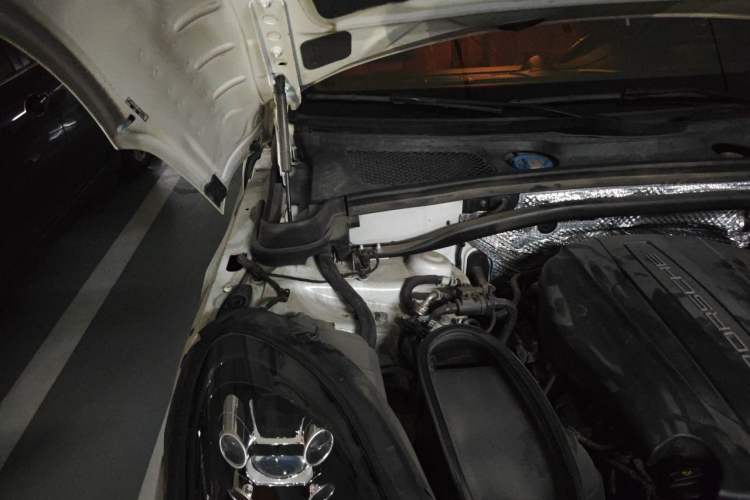 Used Porsche Macan 2018 Macan 2.0T Engine Bay Right
