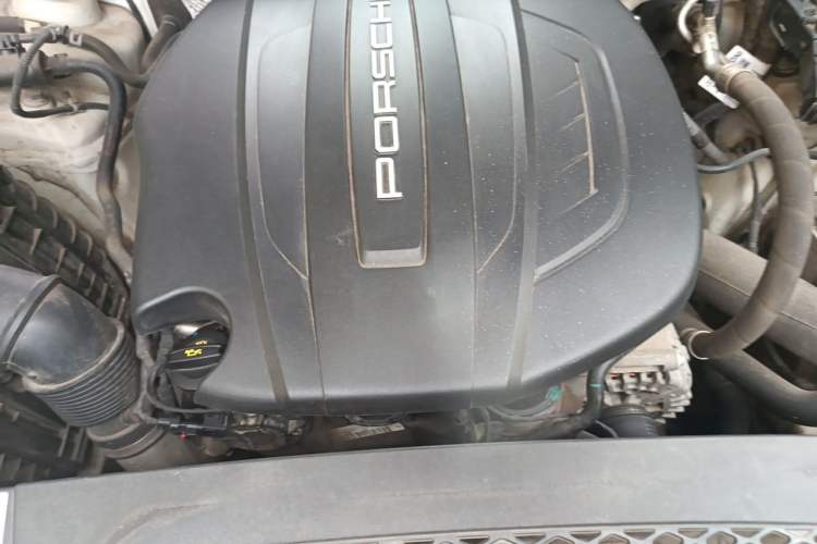 Used Porsche Macan 2018 Macan 2.0T Engine Bay