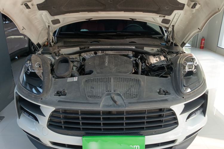 Used Porsche Macan 2018 Macan 2.0T Engine Bay