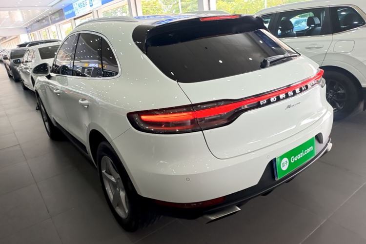 Used Porsche Macan 2018 Macan 2.0T Exterior 2