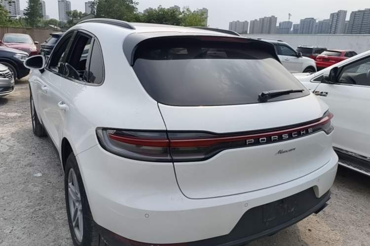 Used Porsche Macan 2018 Macan 2.0T Exterior 2