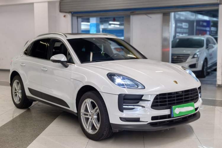 Used Porsche Macan 2018 Macan 2.0T Exterior 2