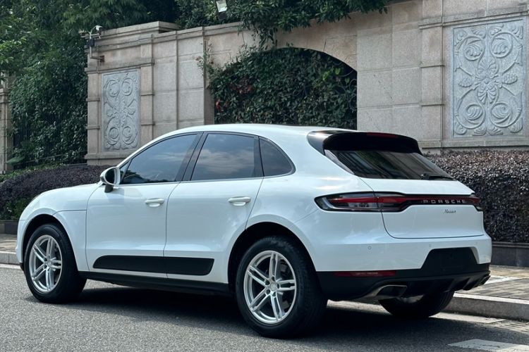Used Porsche Macan 2018 Macan 2.0T Exterior 2