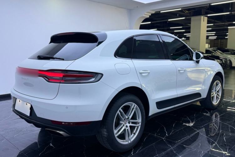 Used Porsche Macan 2018 Macan 2.0T Exterior 2
