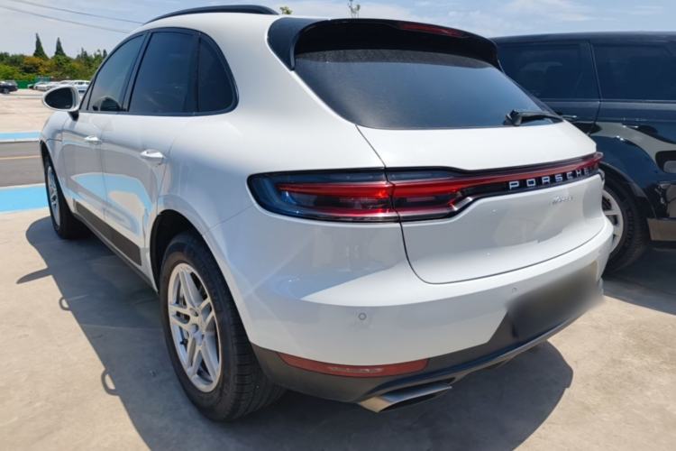 Used Porsche Macan 2018 Macan 2.0T Exterior 2