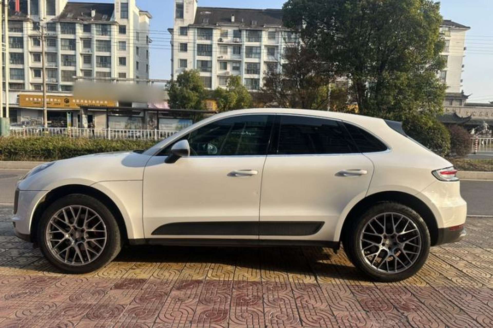 Used Porsche Macan 2018 Macan 2.0T Exterior 3