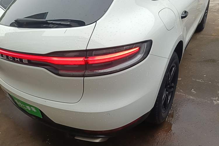 Used Porsche Macan 2018 Macan 2.0T Exterior 3